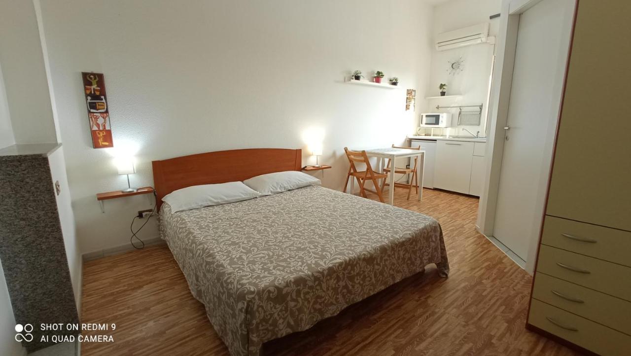 Fontanarossa Airport Apartment カターニア エクステリア 写真